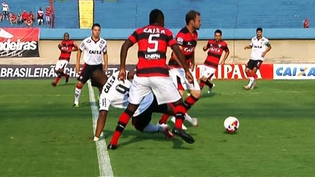 lance jogo Atlético e Vitória Serra Dourada