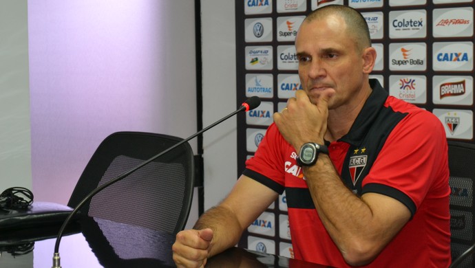 Técnico Wagner Lopes está de volta ao Atlético Goianiense