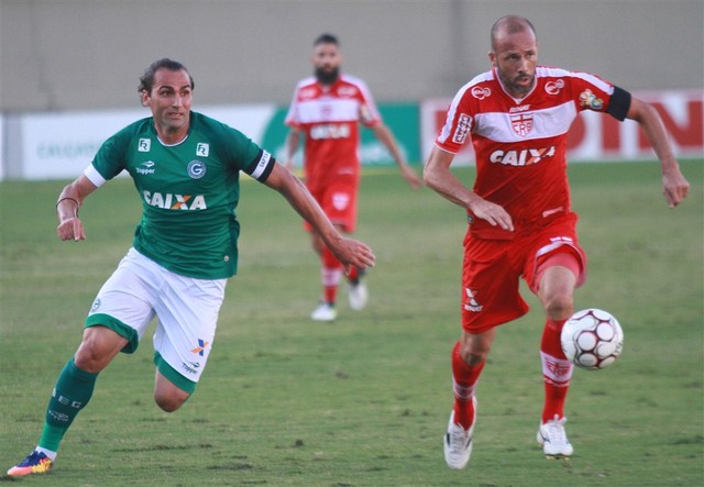 Lance da Vitória do Goiás por 3 a 0 sobre o CRB, no Serra Dourada, pela Série B do Brasileiro 2017