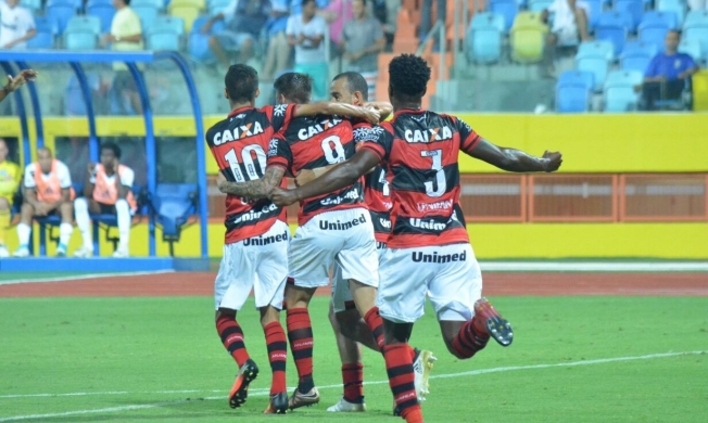 Jogadores do Atlético comemoram gol no Estádio Olímpico - Série A Brasileiro 2017
