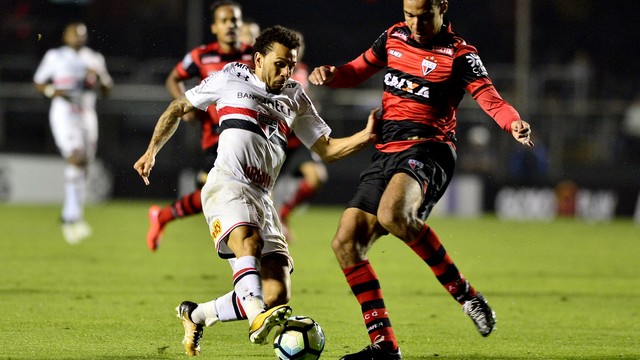 Lance do jogo entre São Paulo e Atlético, empate por 2 a 2, no primeiro turno - Série A 2017