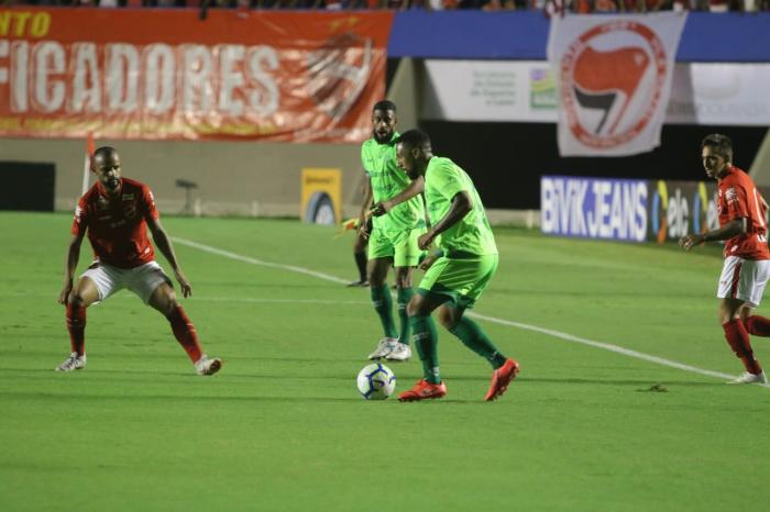 Lance de Vila Nova 0 x 0 Juventude - Serra Dourada - Copa do Brasil 2019